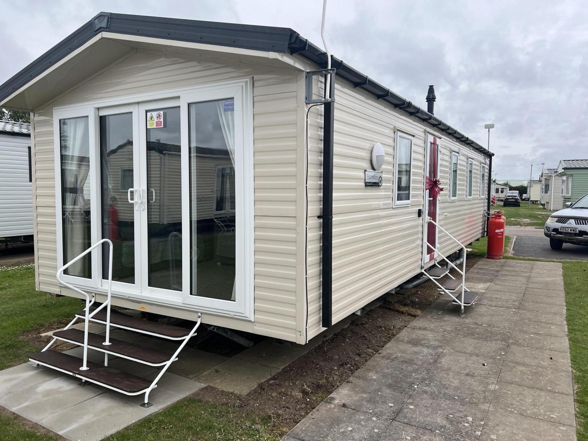 Camping Caravan With Free Unlimited Wi-fi In Scratby, Norfolk Ref 50071d