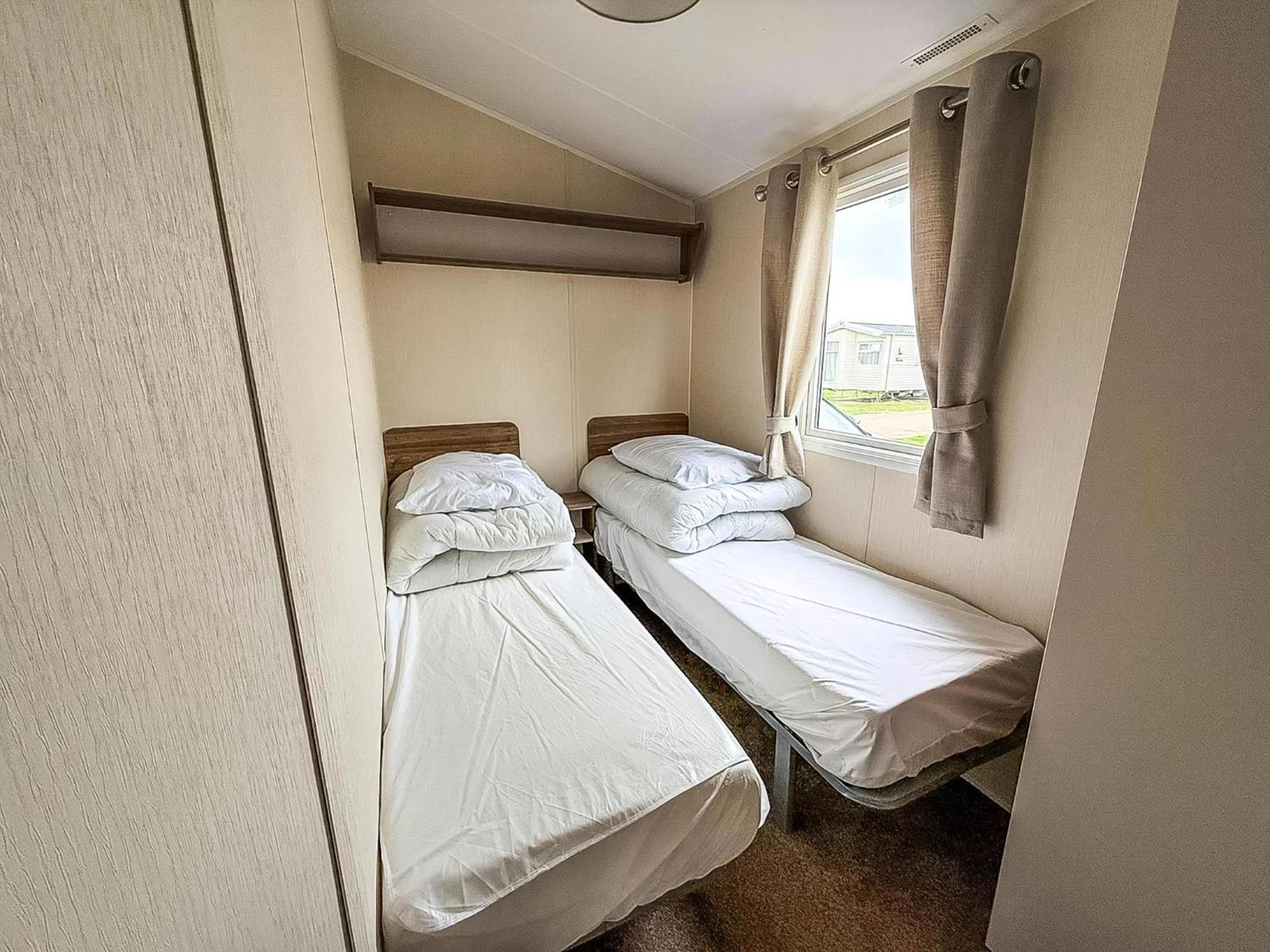 Camping Caravan With Free Unlimited Wi-fi In Scratby, Norfolk Ref 50071d Great Yarmouth